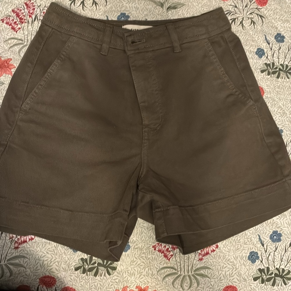 Set of 2 Everlane Utility Short - Picture 3 of 4